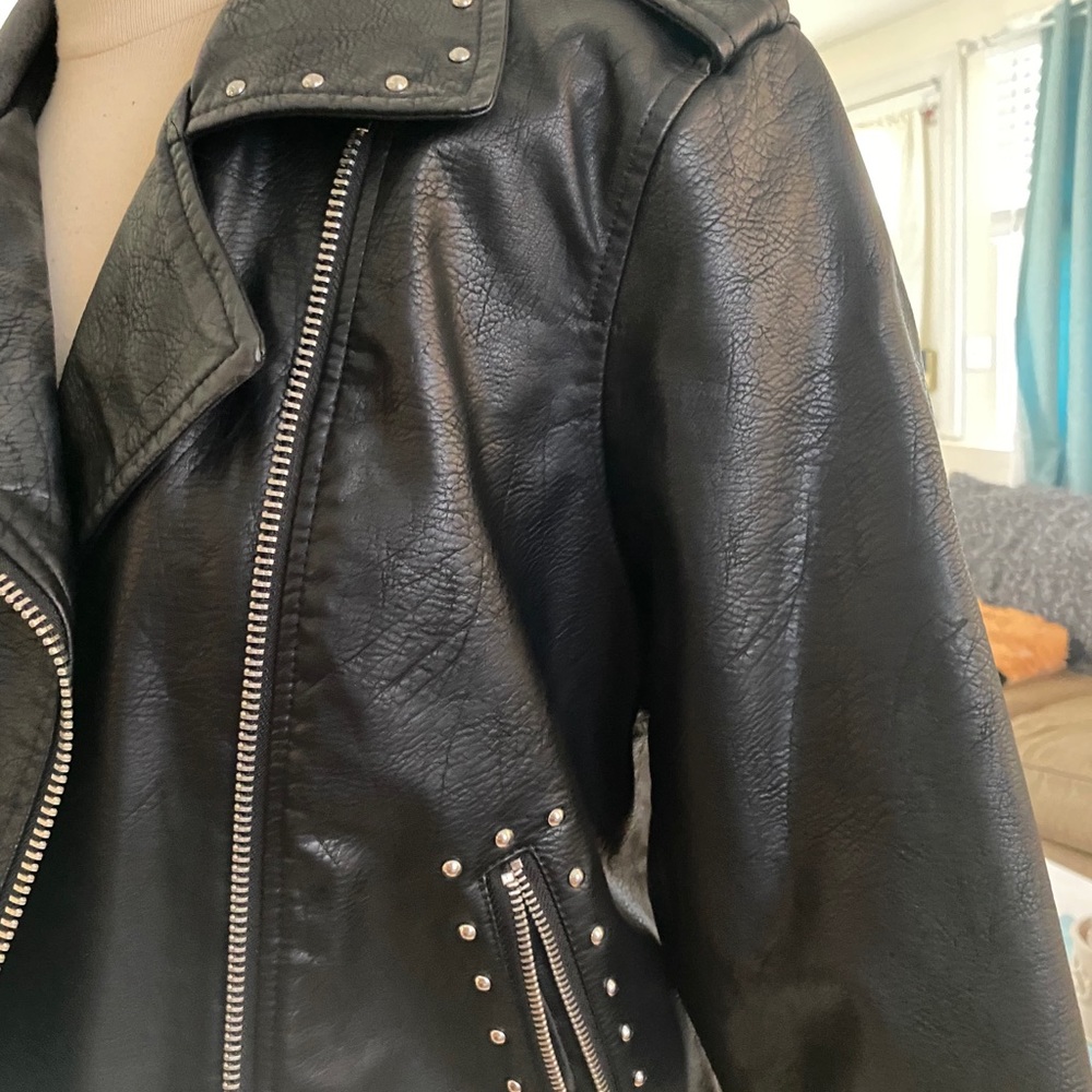 Faux Leather jacket - Picture 2 of 5